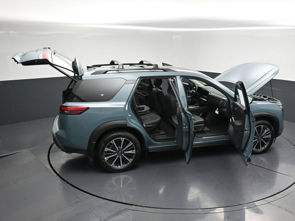 New 2026 Nissan Pathfinder Platinum w/ Accent Package AWD/4WD image 33
