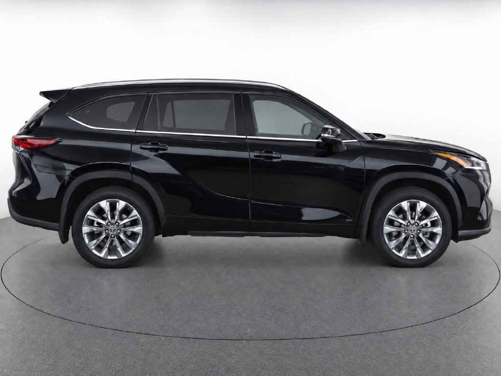 Used 2025 Toyota Highlander Limited AWD/4WD image 8