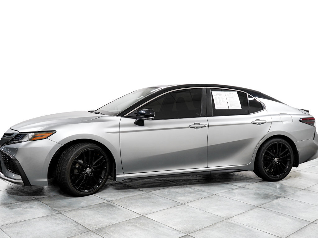 Used 2022 Toyota Camry XSE w/ Navigation Package FWD image 4