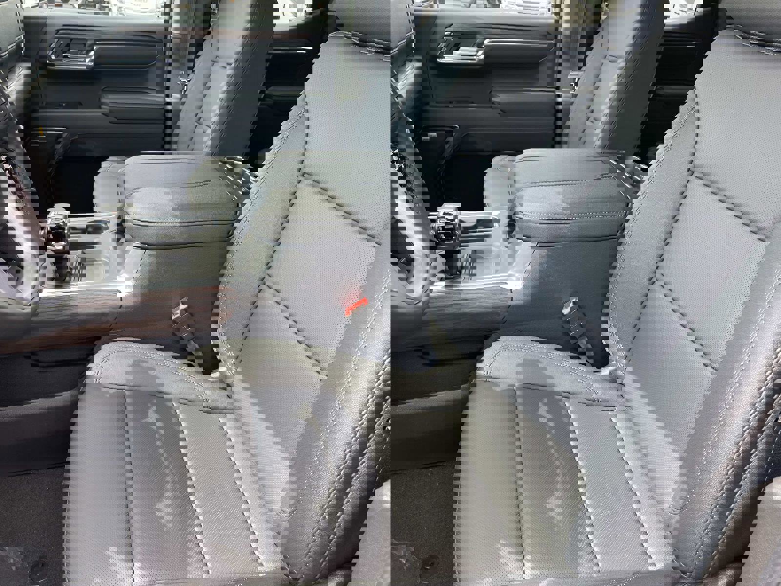 New 2026 GMC Sierra 1500 SLT w/ SLT Premium Package image 22