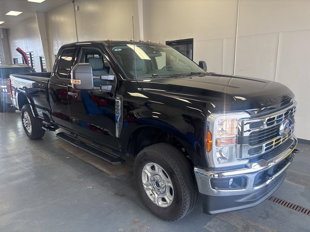 Used 2025 Ford F350 XLT w/ FX4 Off-Road Package