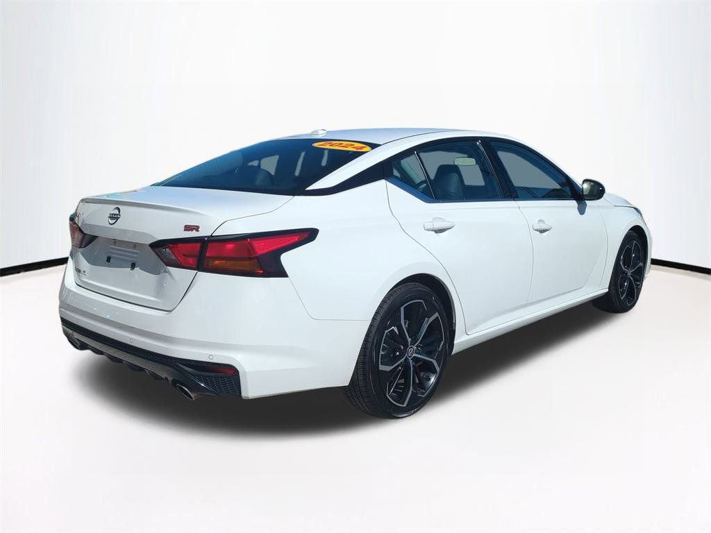 Used 2024 Nissan Altima 2.5 SR image 5