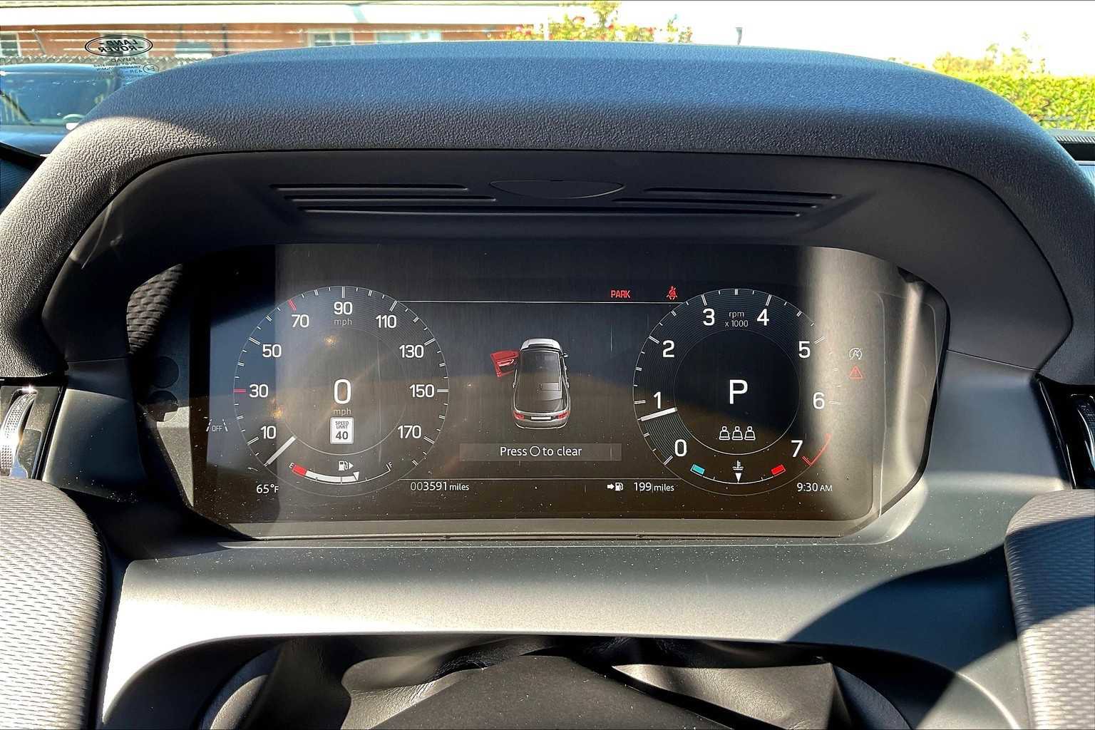 Used 2025 Land Rover Discovery Sport Dynamic SE image 23