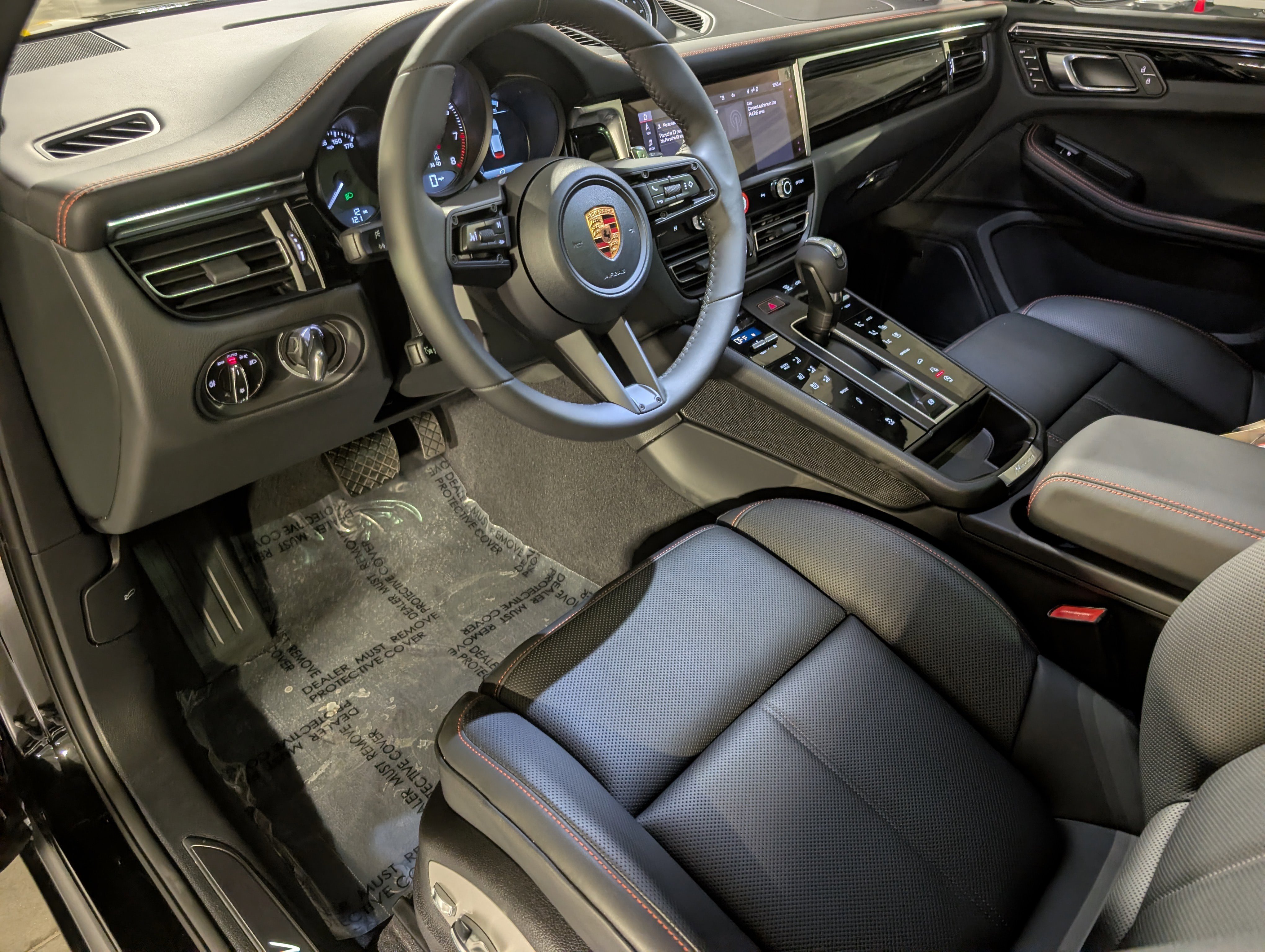 New 2026 Porsche Macan image 4