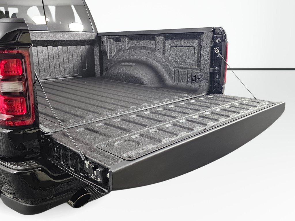 New 2026 RAM 1500 Express AWD/4WD image 16