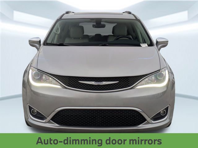 Used 2019 Chrysler Pacifica Limited image 11