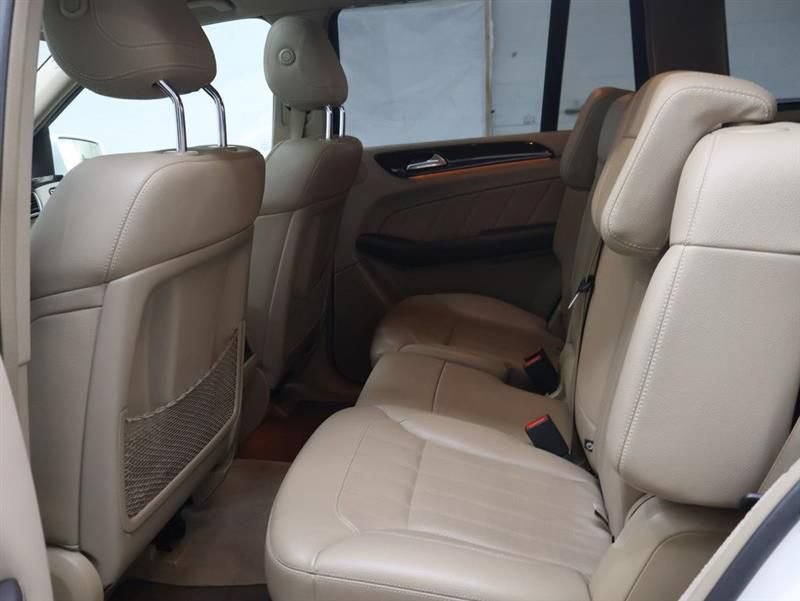Used 2015 Mercedes-Benz GL 450 4MATIC w/ Appearance Package image 16