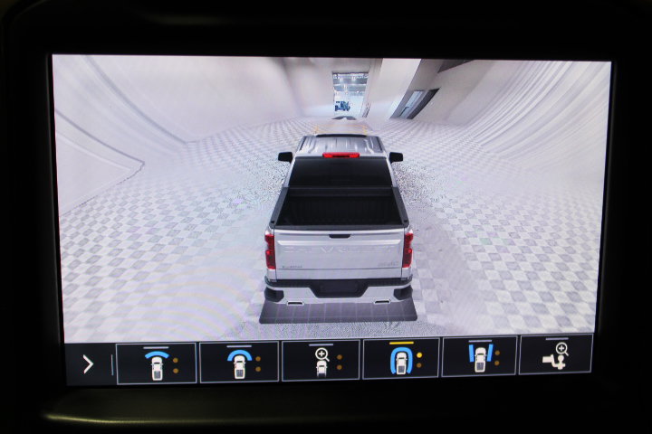 Used 2019 Chevrolet Silverado 1500 High Country w/ Technology Package AWD/4WD image 53
