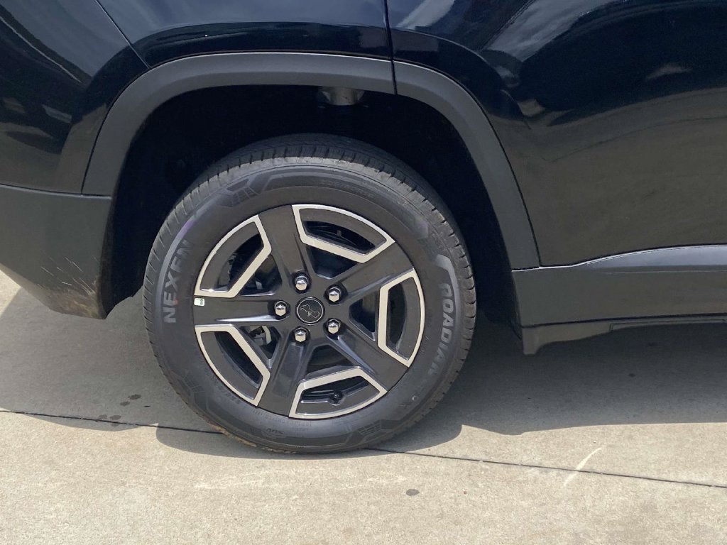 New 2026 Jeep Cherokee Limited AWD/4WD image 37