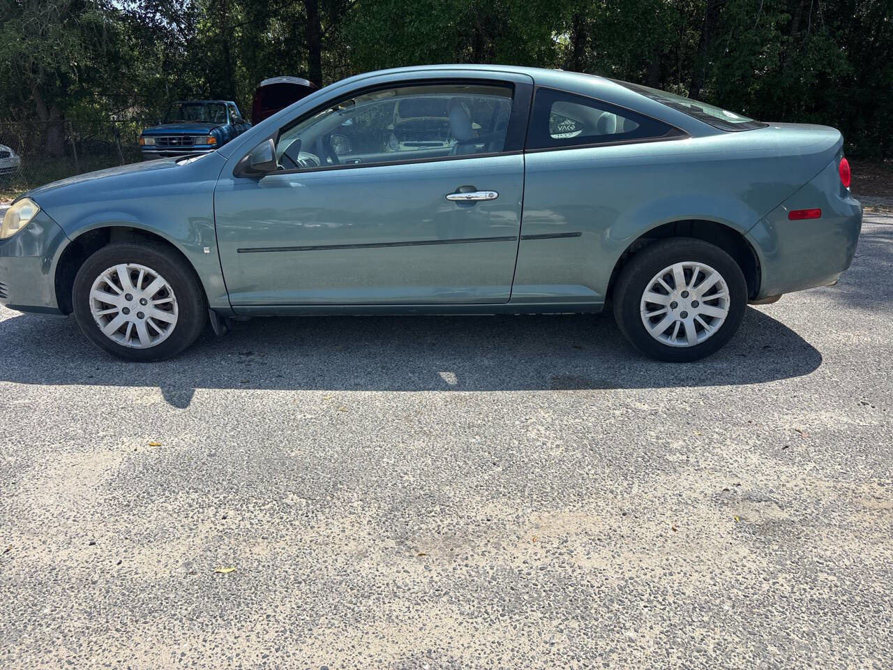 Used 2009 Chevrolet Cobalt LT FWD image 3