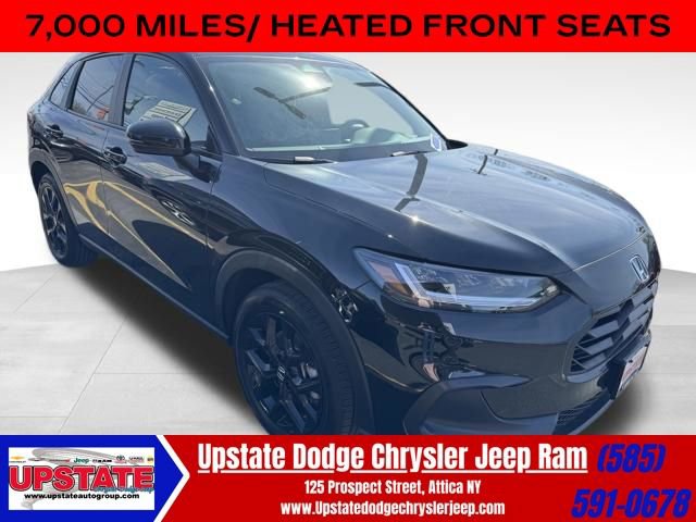 Used 2025 Honda HR-V Sport image 1