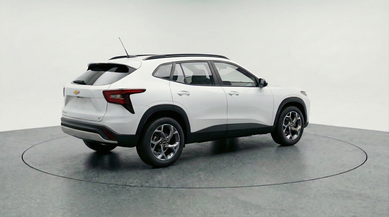 Used 2025 Chevrolet Trax LT w/ LT Convenience Package image 9