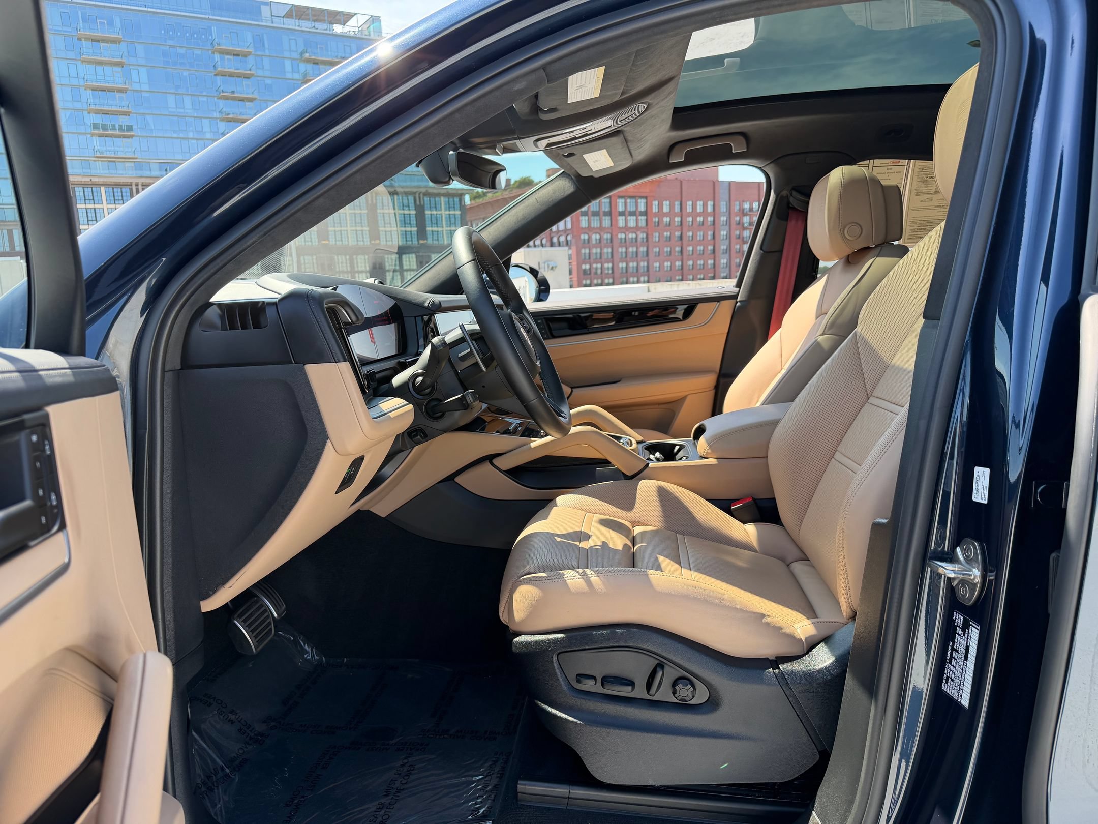 Certified 2024 Porsche Cayenne S AWD/4WD image 31