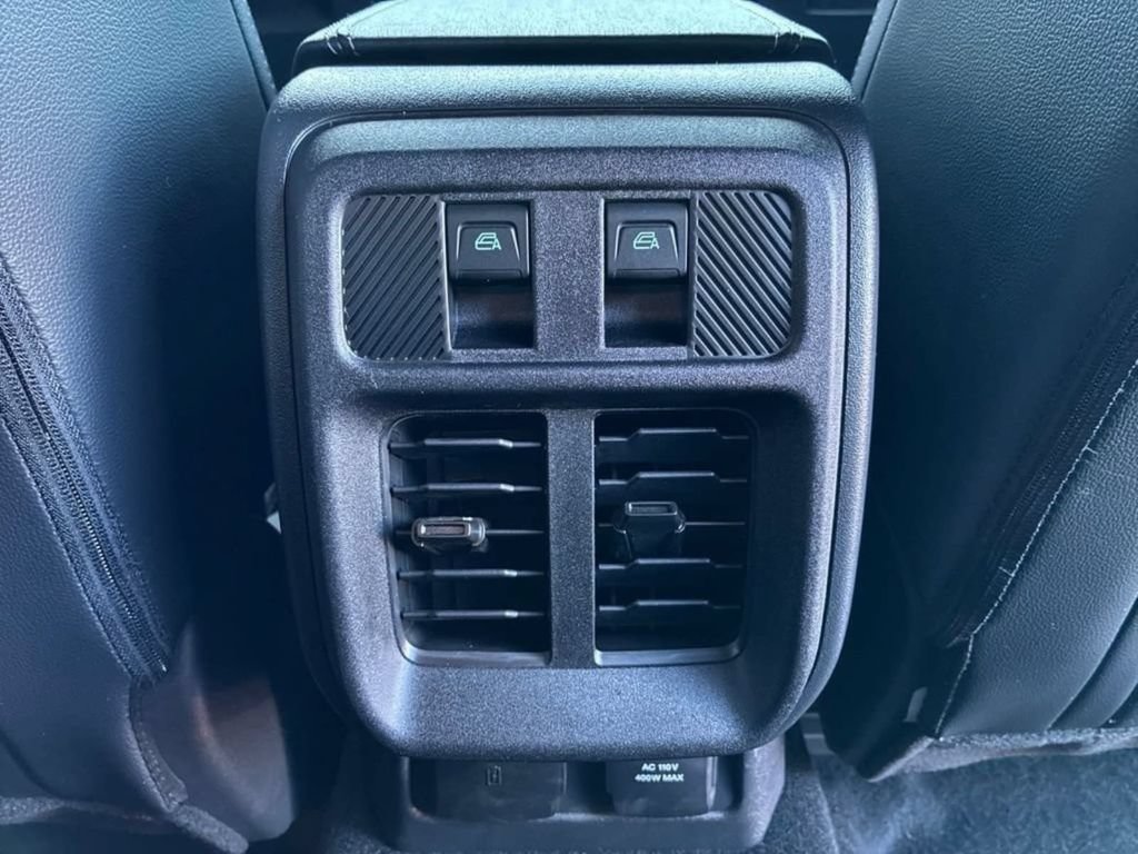 Used 2026 Ford Bronco Outer Banks w/ Sasquatch Package AWD/4WD image 30