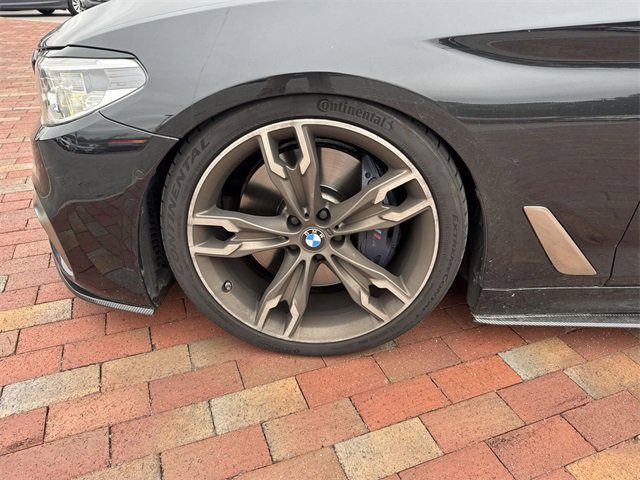 Used 2018 BMW M550i xDrive image 2