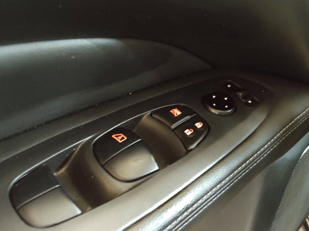 Used 2020 Nissan Pathfinder S image 27