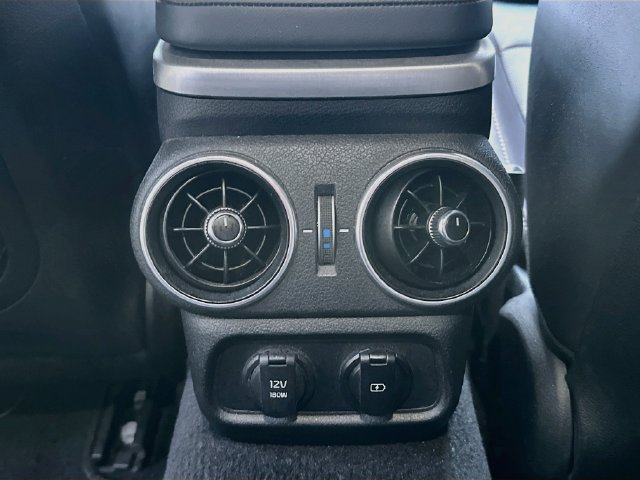 Used 2018 Kia Stinger GT2 AWD/4WD image 28