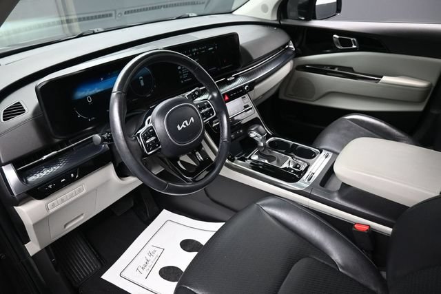 Used 2023 Kia Carnival SX Prestige w/ Paint Protection Package FWD image 19
