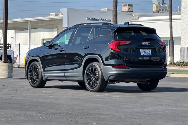 Used 2021 GMC Terrain SLE w/ Driver Convenience Package image 6