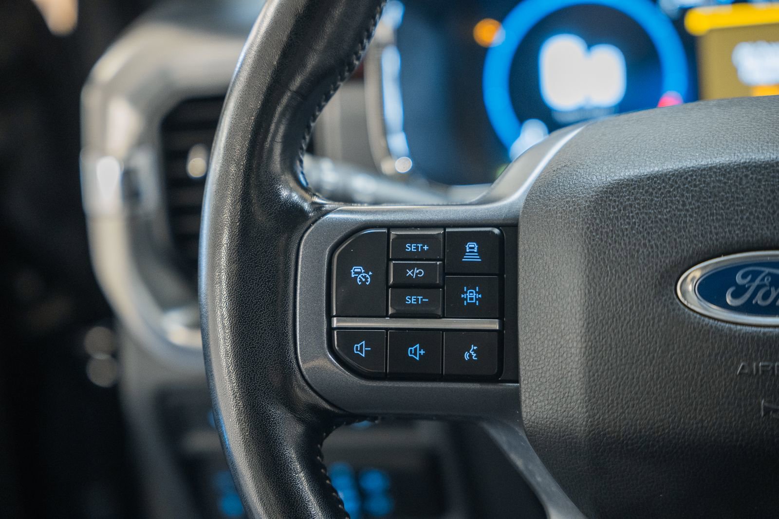 Certified 2023 Ford F150 Lariat w/ Equipment Group 502A High image 30