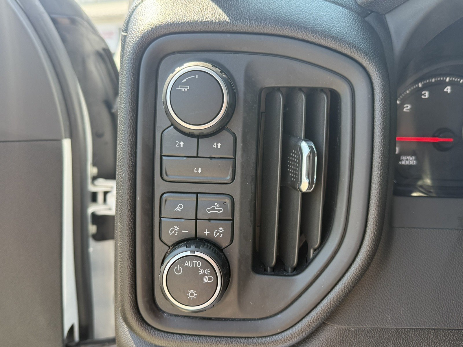 Used 2025 Chevrolet Silverado 2500 W/T w/ WT/CX Safety Package AWD/4WD image 20