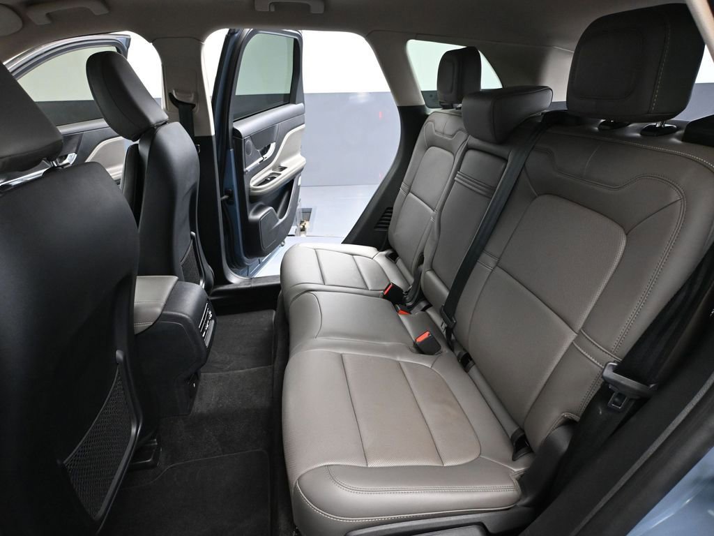 Used 2023 Lincoln Corsair Reserve image 38
