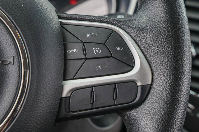 Used 2017 Jeep Compass Sport w/ Tech Group FWD image 21