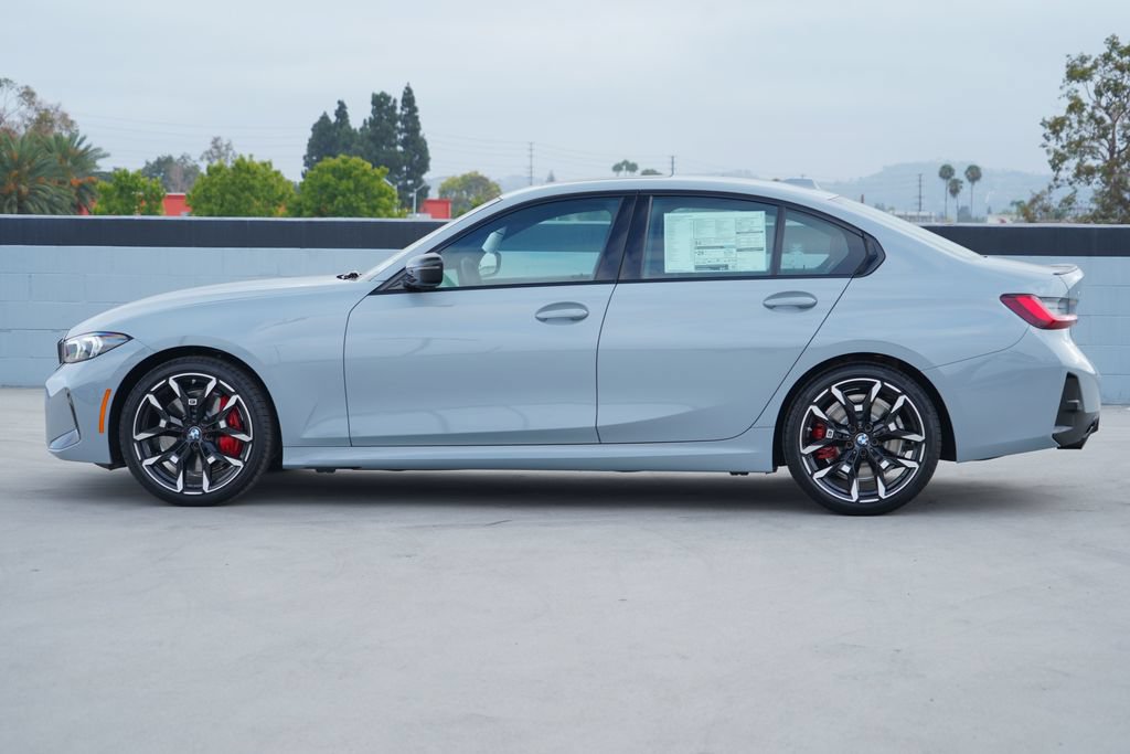 New 2026 BMW 330i xDrive Sedan w/ M Sport Package AWD/4WD image 4
