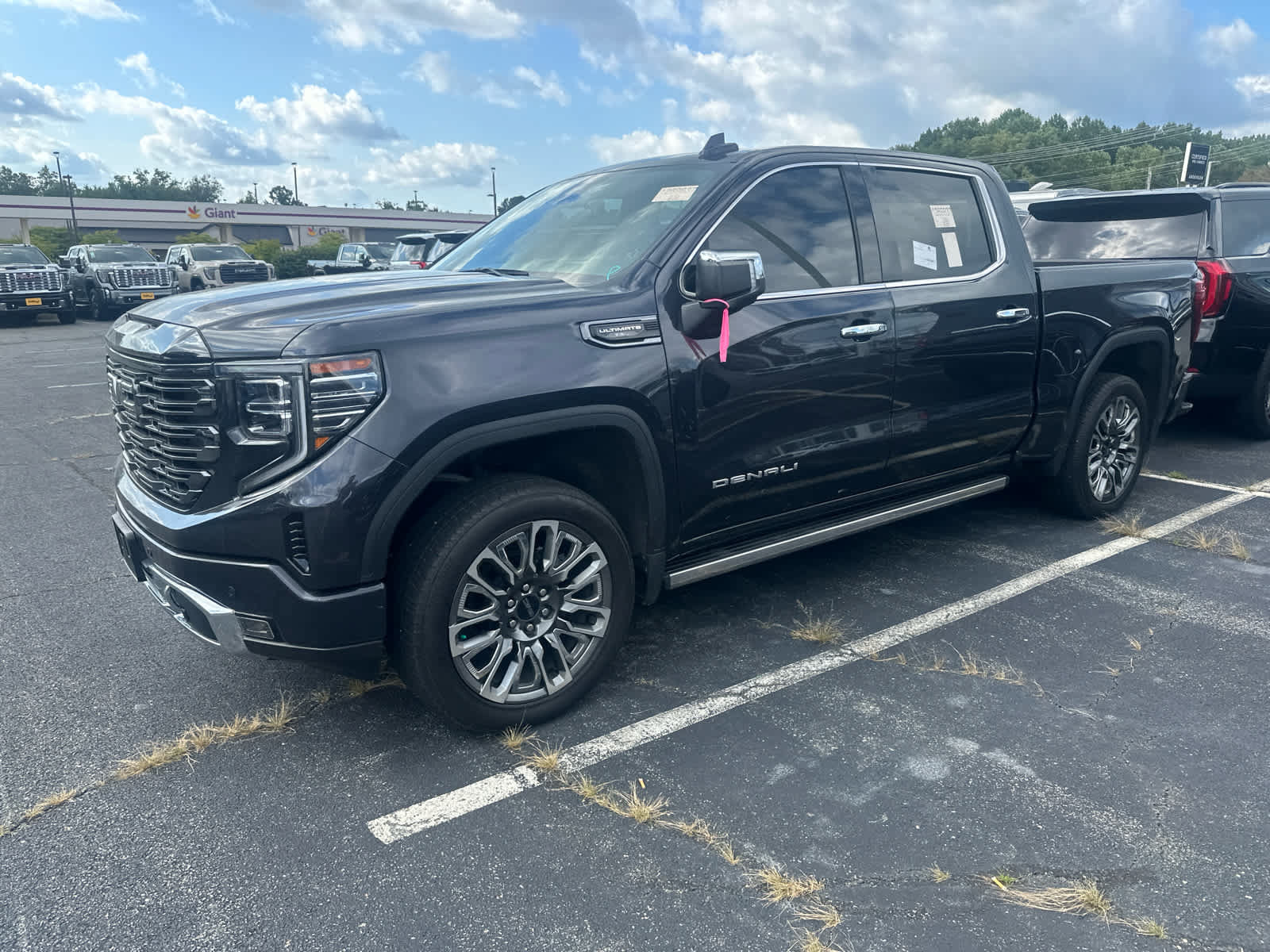 Used 2024 GMC Sierra 1500 Denali Ultimate AWD/4WD image 3
