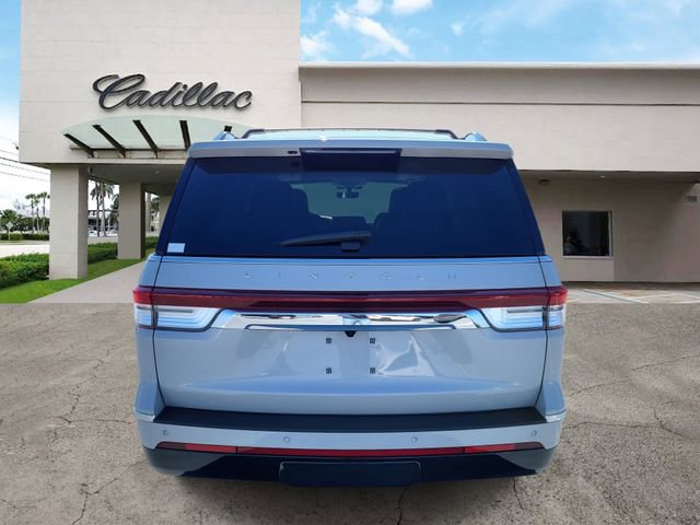 Used 2024 Lincoln Navigator L Reserve w/ Monochromatic Package image 4