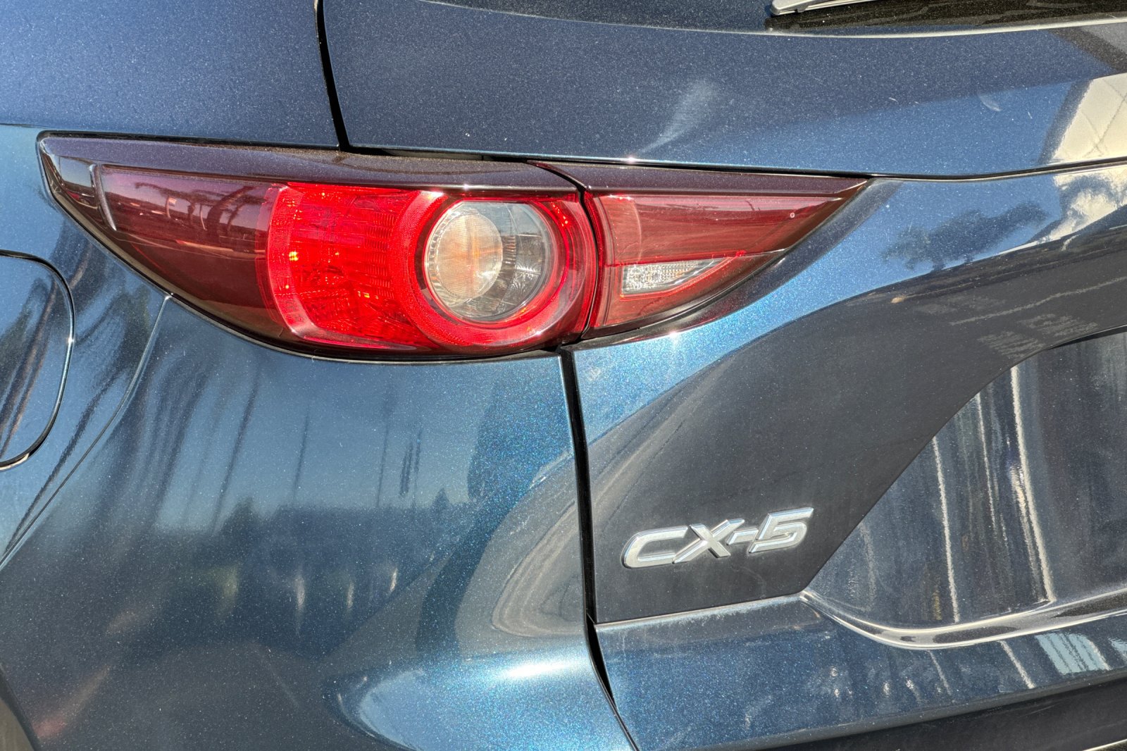 Used 2017 MAZDA CX-5 Touring w/ Preferred Equipment Package FWD image 27