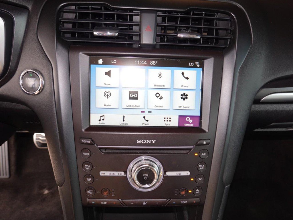 Used 2018 Ford Fusion Titanium image 14