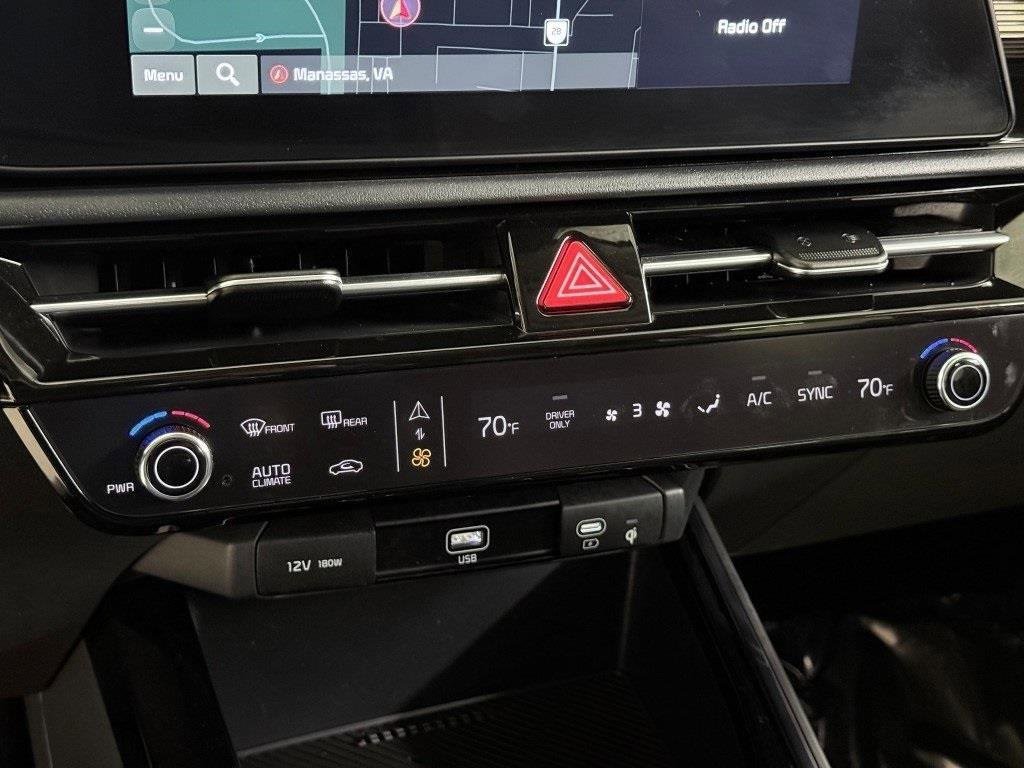 Used 2023 Kia Niro EX image 26