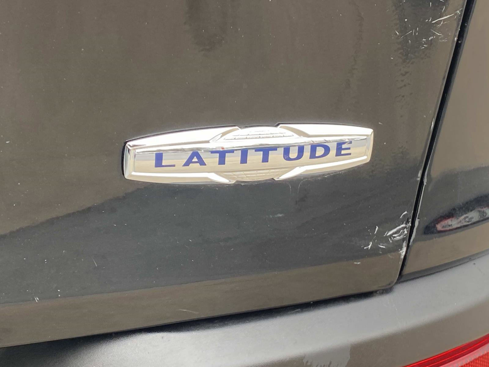 Used 2017 Jeep Cherokee Latitude w/ Safety/Convenience Group image 7