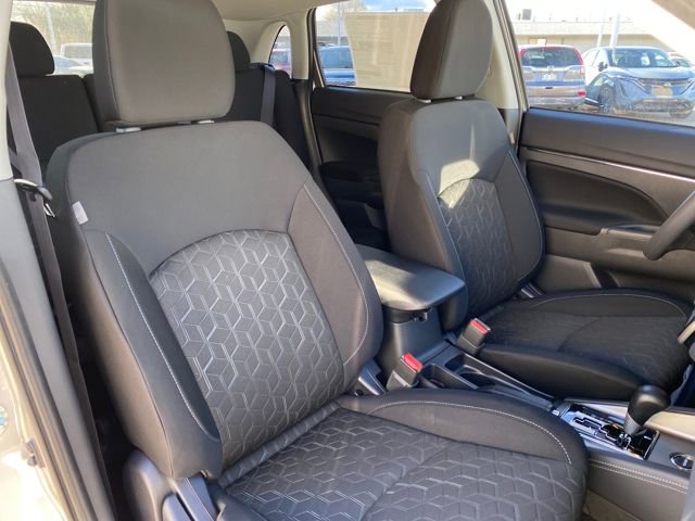 New 2026 Mitsubishi Outlander Sport LE image 9