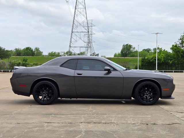 Used 2020 Dodge Challenger SXT w/ Blacktop Package image 4