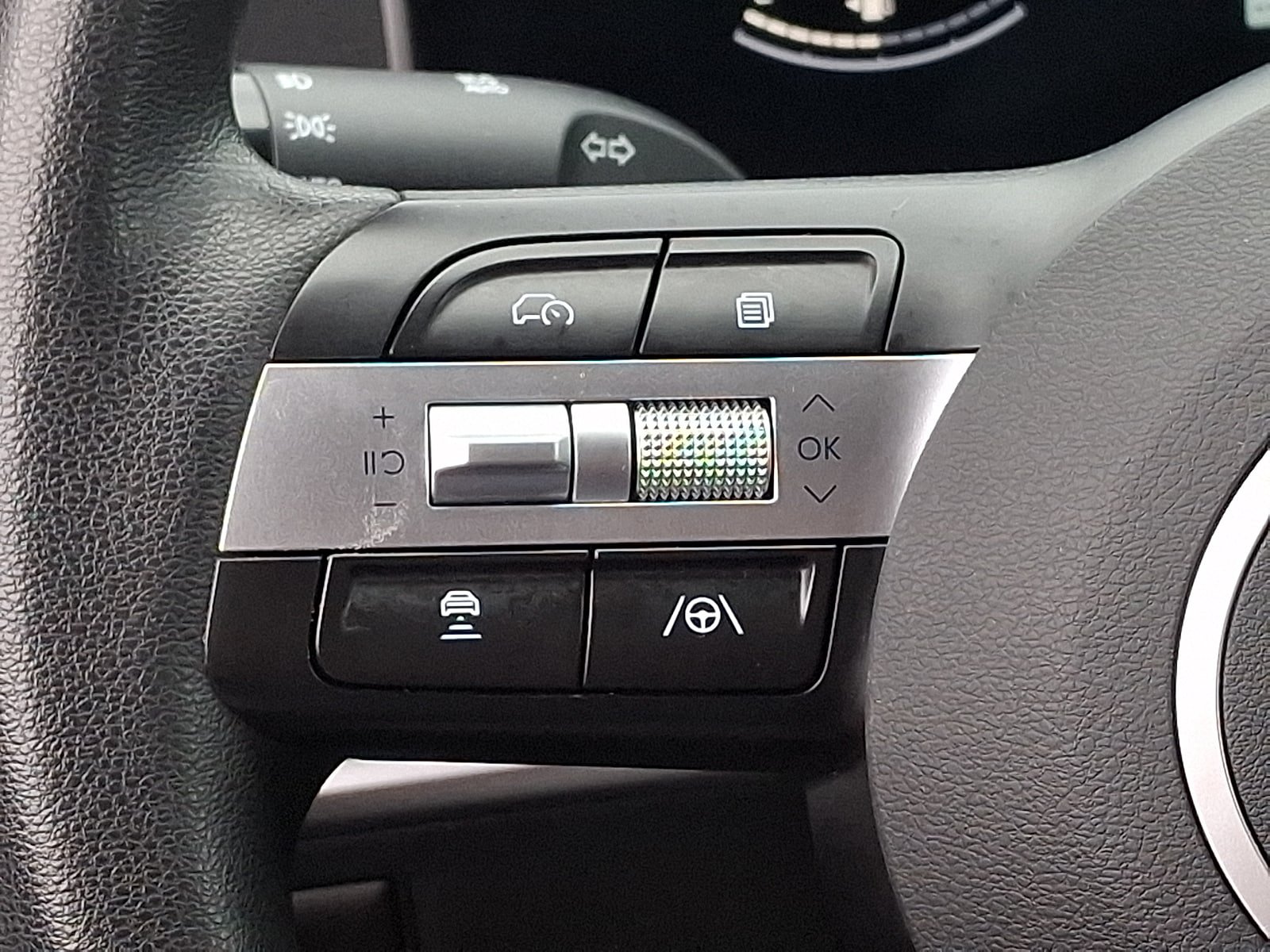 Certified 2025 Hyundai Tucson SEL AWD/4WD image 21