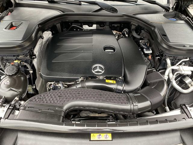 Used 2020 Mercedes-Benz GLC 300 4MATIC w/ Parking Assistance Package image 35