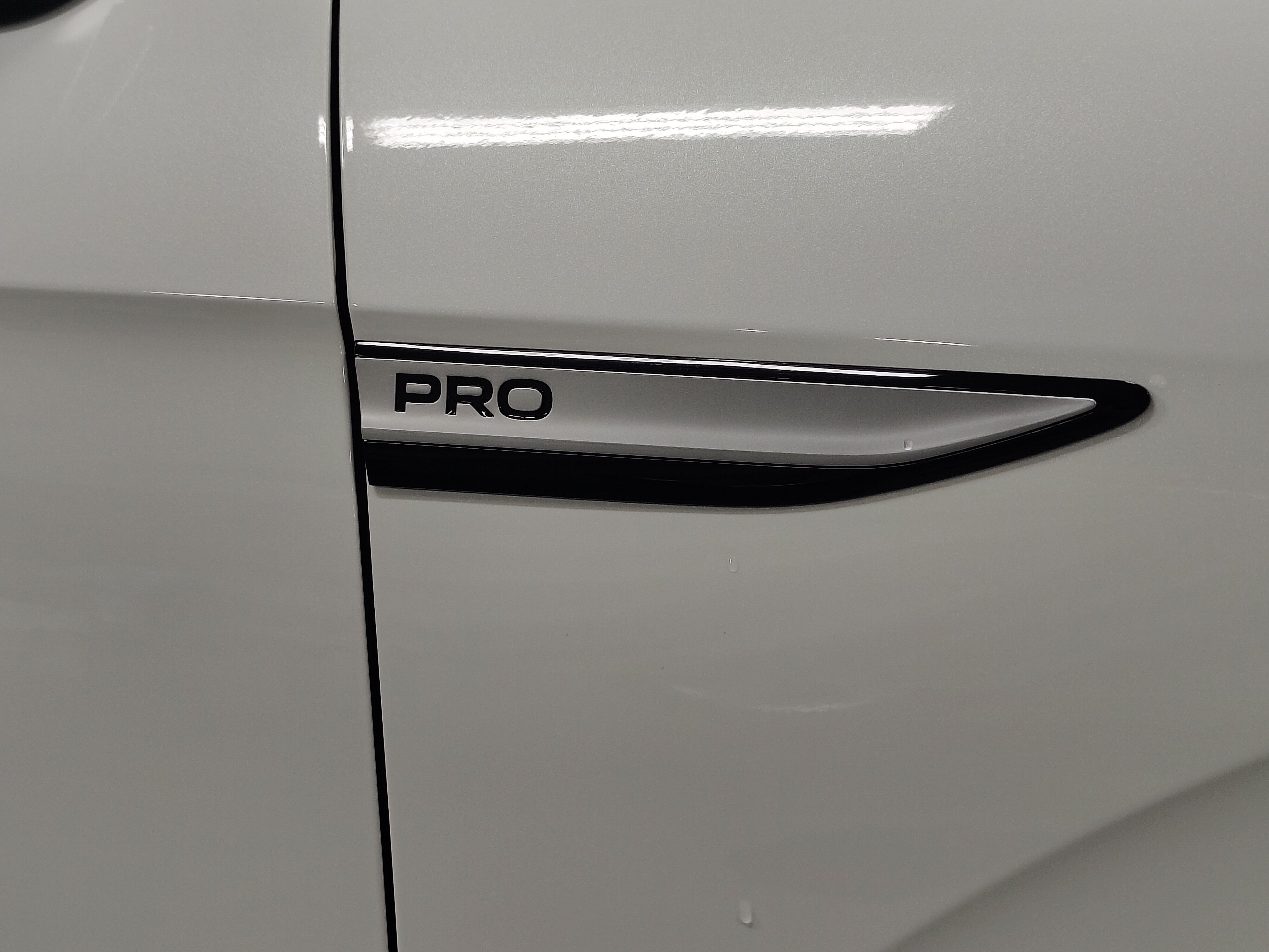 Used 2025 Volkswagen ID.4 Pro RWD image 4