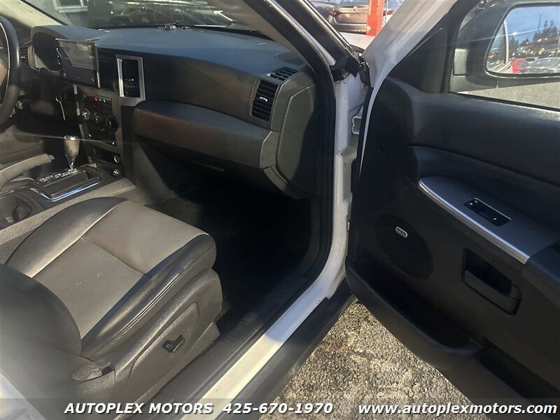Used 2008 Jeep Grand Cherokee Laredo RWD image 9