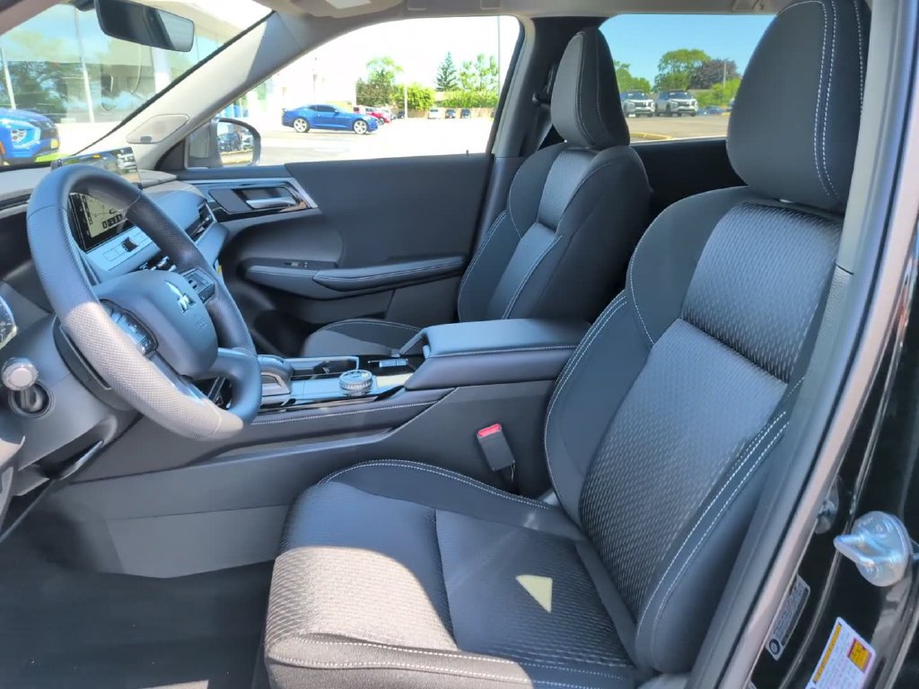New 2026 Mitsubishi Outlander ES AWD/4WD image 23