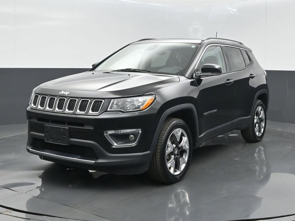 Used 2018 Jeep Compass Limited w/ Navigation Group AWD/4WD image 7