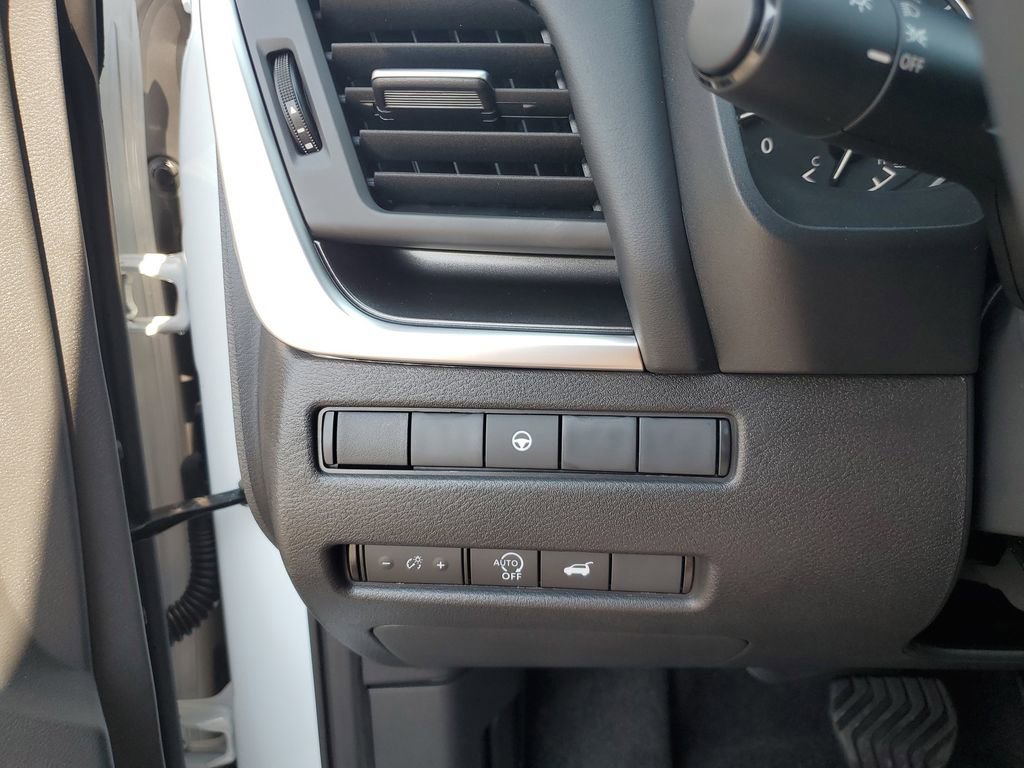 New 2026 Nissan Rogue SV image 24