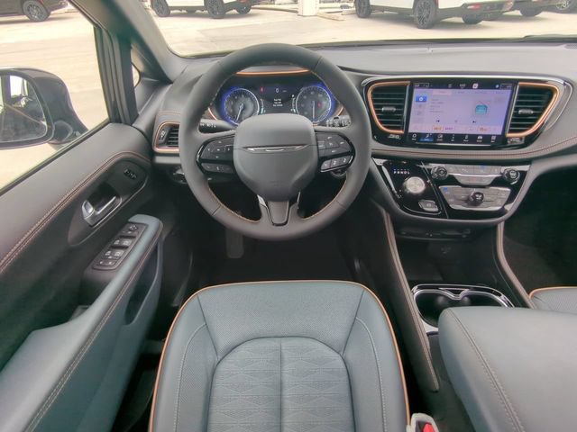 New 2027 Chrysler Pacifica Pinnacle w/ Theater Group AWD/4WD image 19