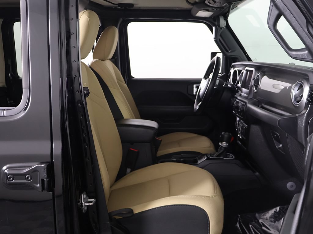 Used 2021 Jeep Wrangler Unlimited Sahara AWD/4WD image 24