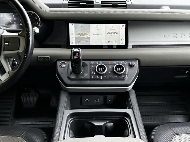 Used 2022 Land Rover Defender 110 X-Dynamic SE AWD/4WD image 18