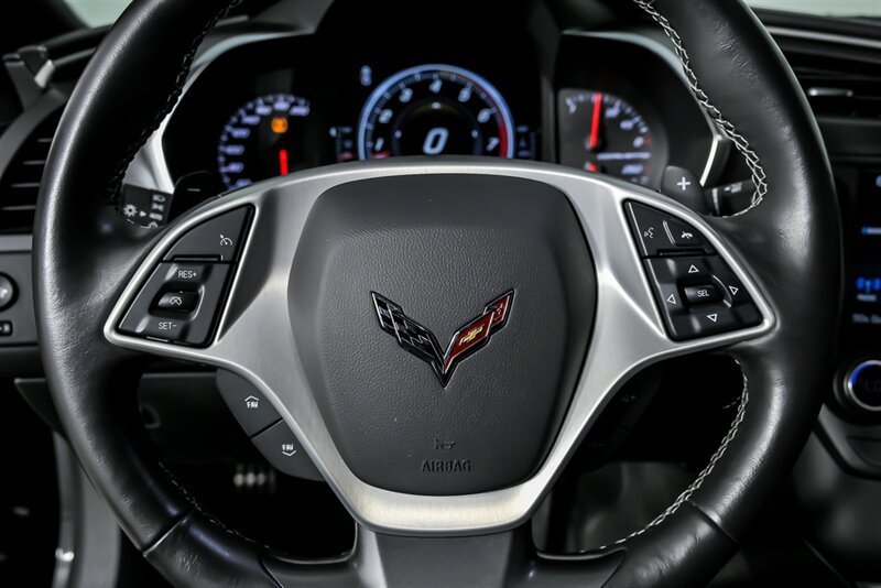 Used 2019 Chevrolet Corvette Stingray Coupe w/ 1LT RWD image 26