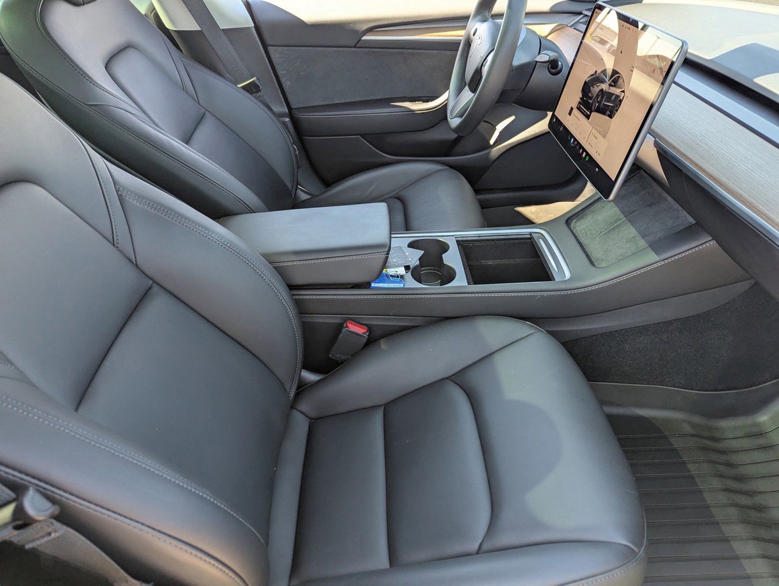 Used 2023 Tesla Model 3 Standard Range image 12