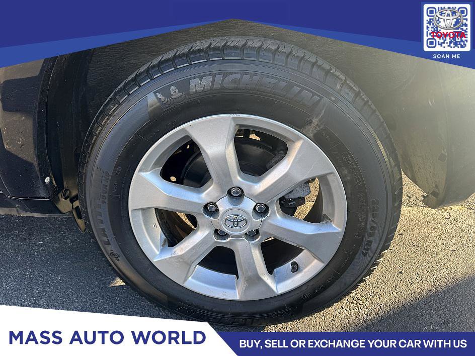 Used 2010 Toyota RAV4 Limited image 4