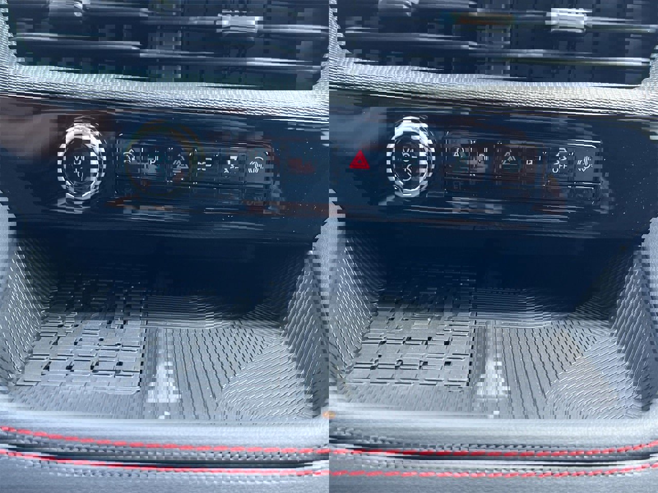 New 2025 Ford Explorer ST-Line w/ Premium Package image 7